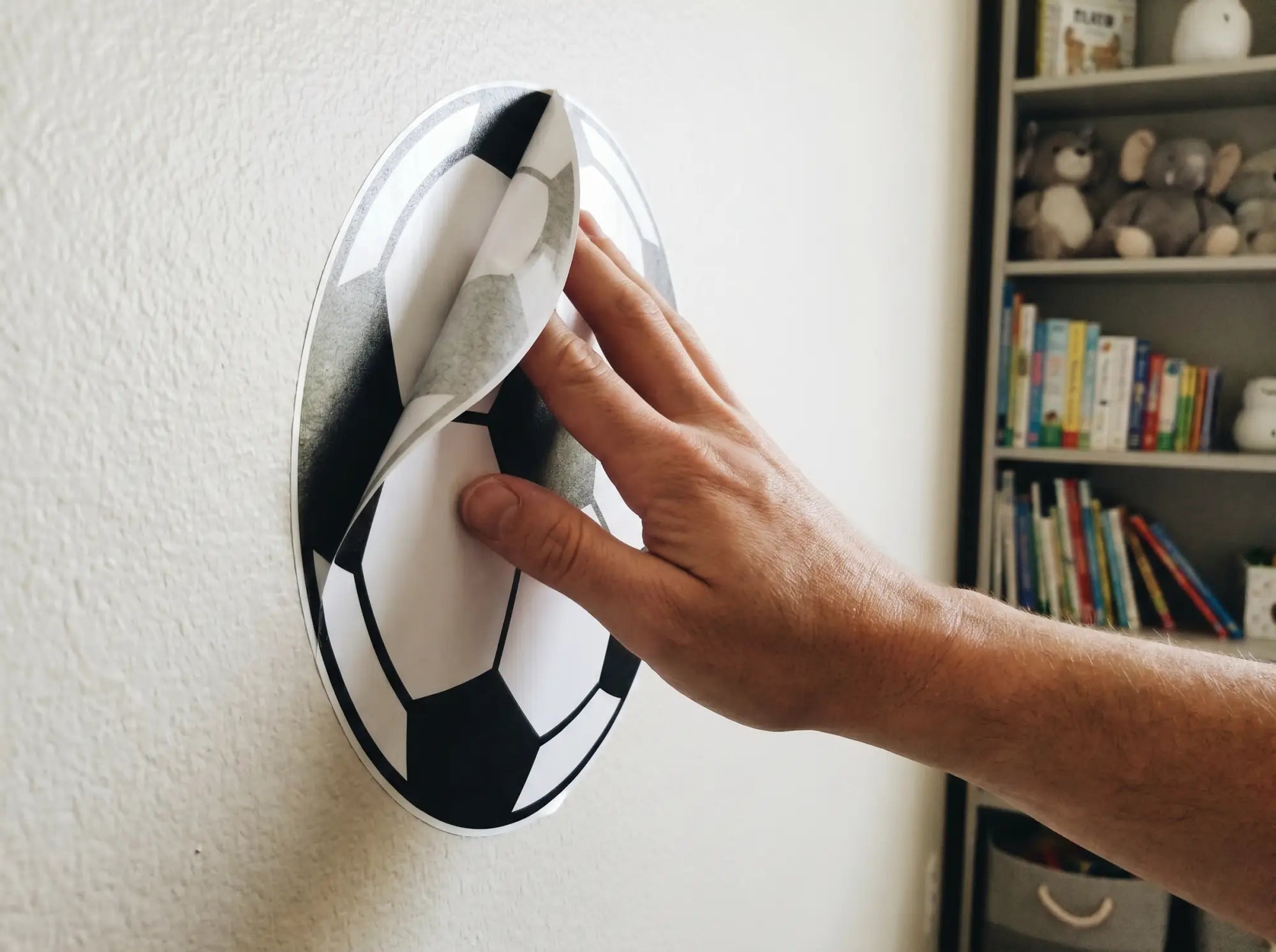 Sticker prénom ballon de foot pour la chambre: la déco
