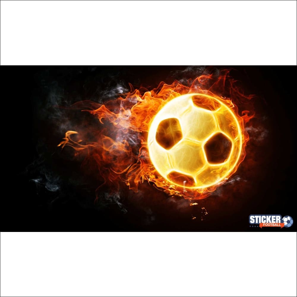 Ballon de football enflammé.