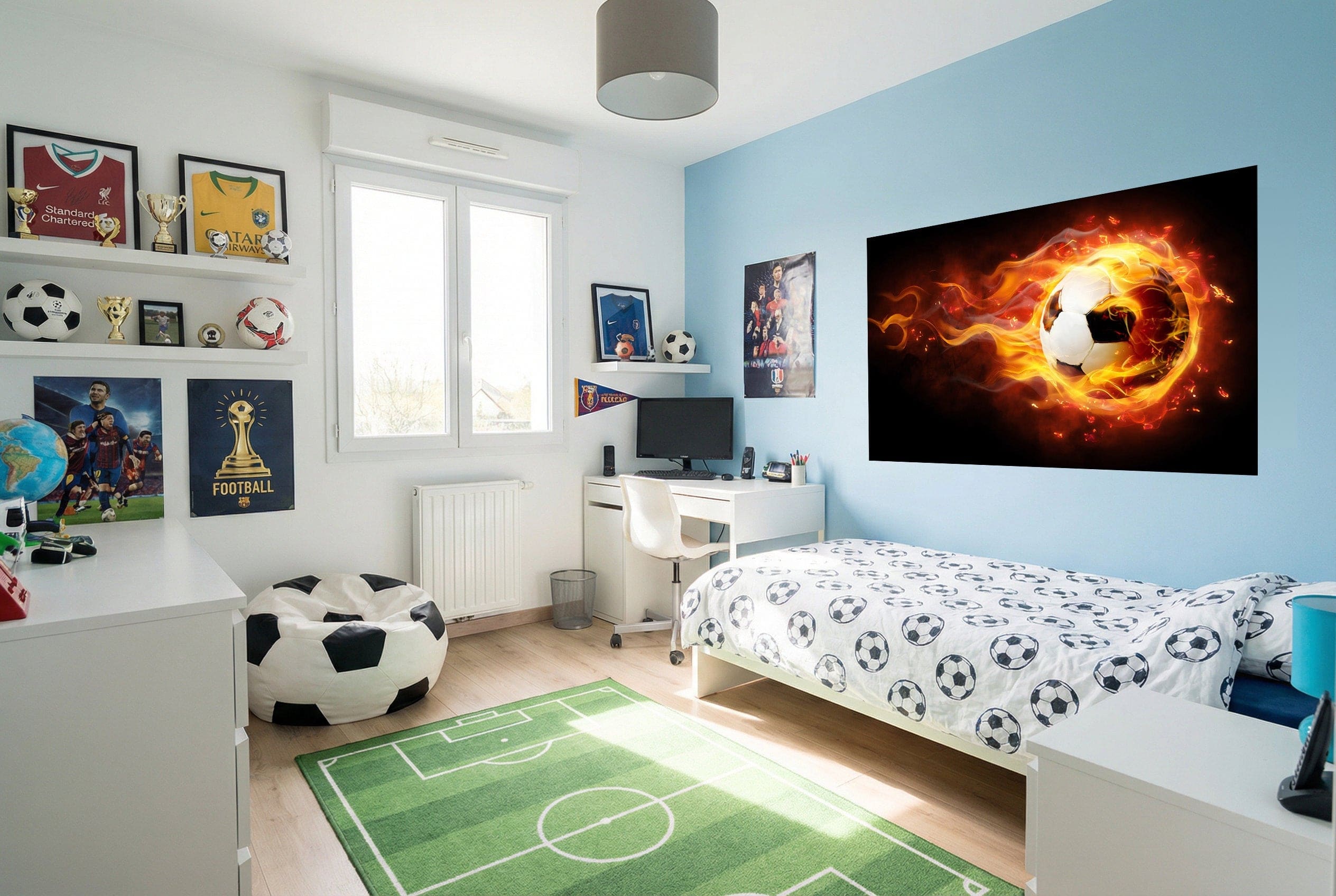 Papier peint ballon de foot en feu noir et blanc avec motif flamme orange en grand autocollant mural