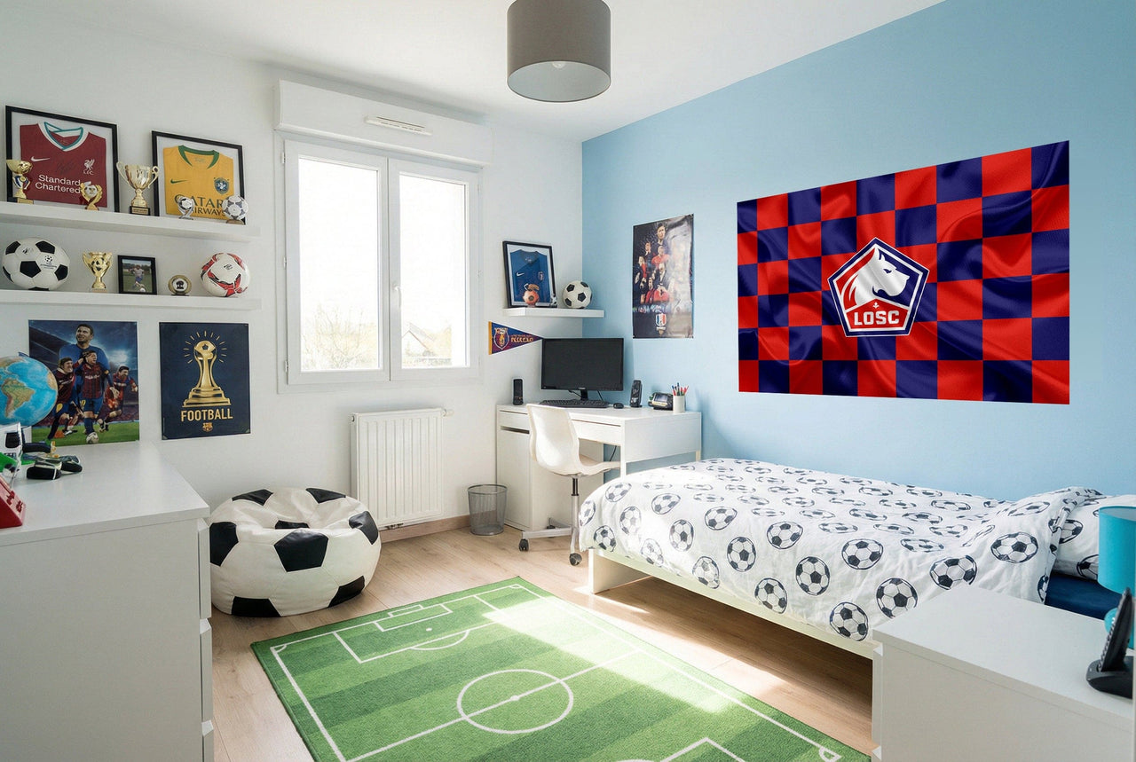 Fauteuil pouf en forme de ballon de football noir et blanc avec papier peint lille losc logo drapeau football