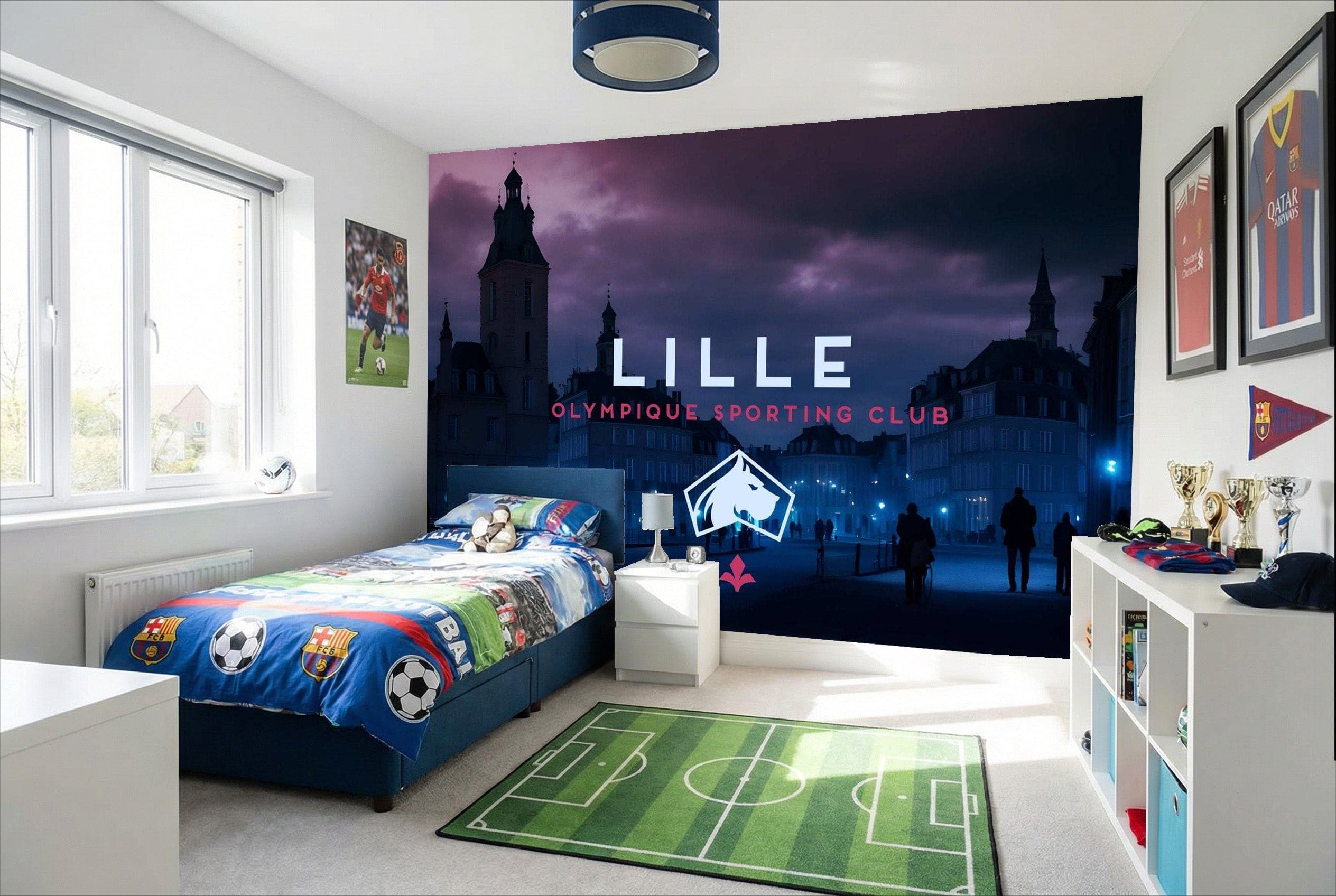 Lit bleu avec linge de lit football lille osc passion soccer et papier peint football décoratif